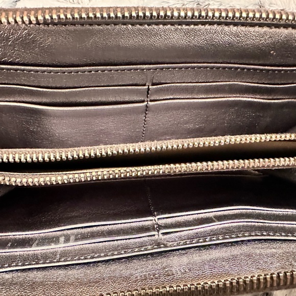 Miu Miu Matelassé Leather Wallet - Picture 11 of 12